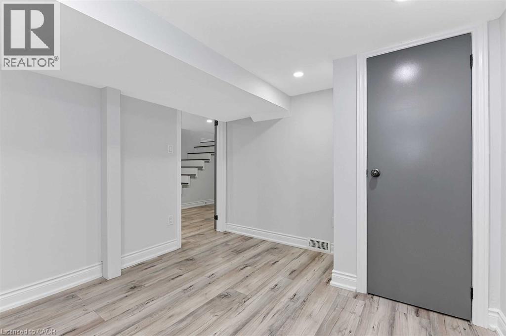 54 Craigmiller Avenue, Hamilton, ON