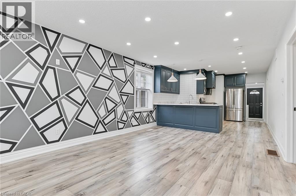 54 Craigmiller Avenue, Hamilton, ON