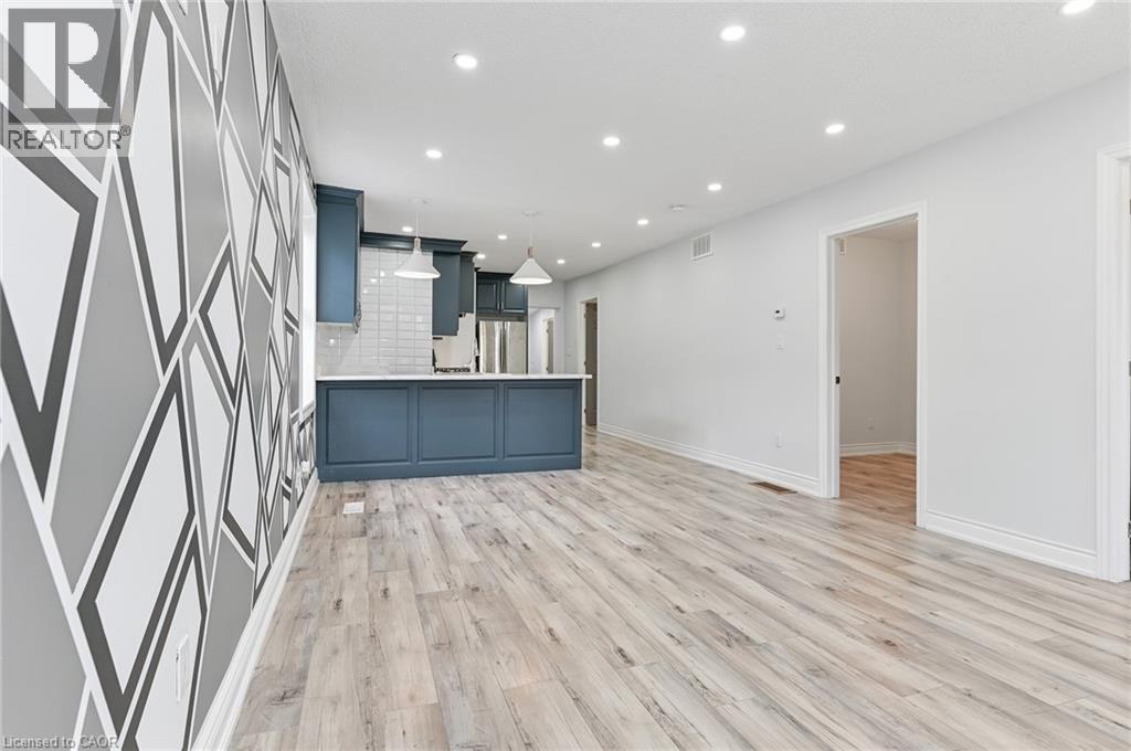 54 Craigmiller Avenue, Hamilton, ON