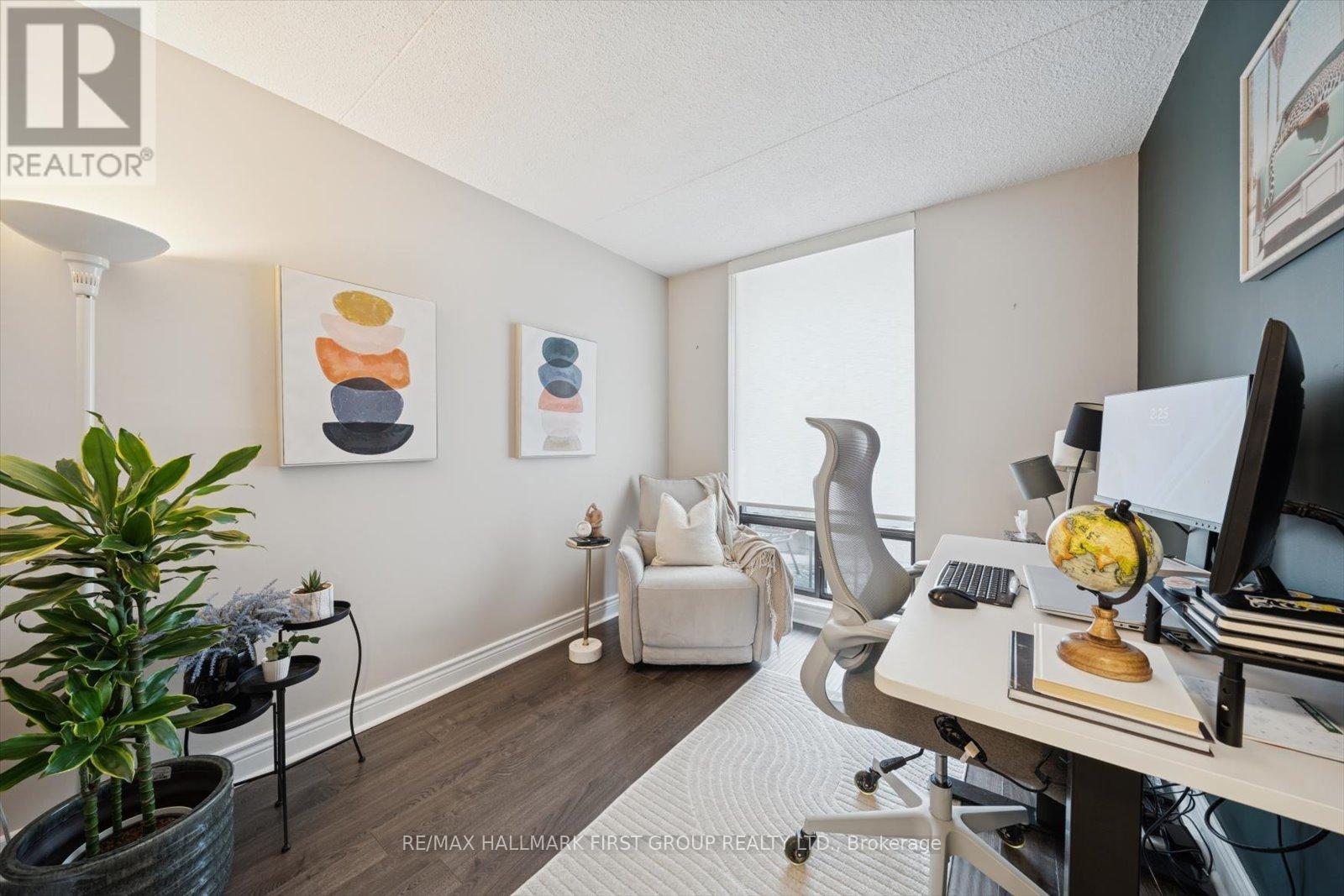 303 - 1540 Pickering Parkway, Pickering, ON - Indoor