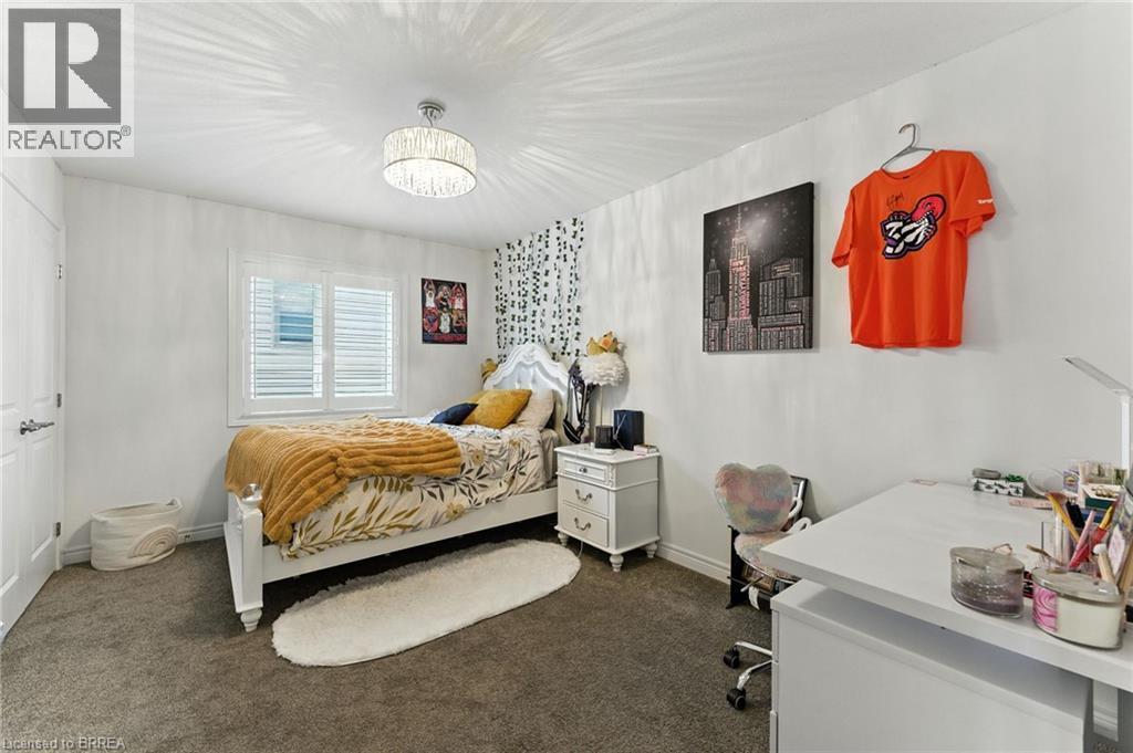 38 Lydia Lane, Paris, ON - Indoor Photo Showing Bedroom