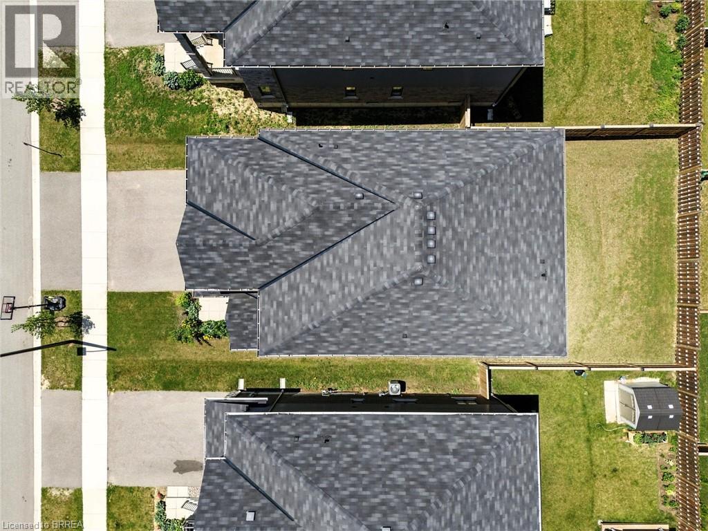 38 Lydia Lane, Paris, ON - Outdoor