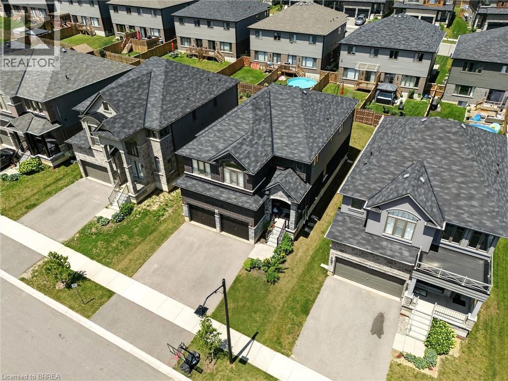 38 Lydia Lane, Paris, ON - Outdoor