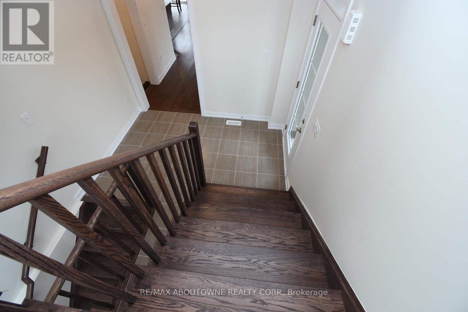 2 Sundin Drive S, Haldimand, ON - Indoor Photo Showing Other Room