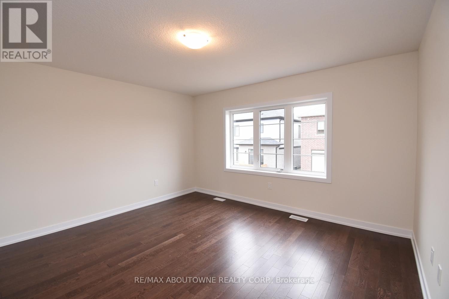 2 Sundin Drive S, Haldimand, ON - Indoor Photo Showing Other Room