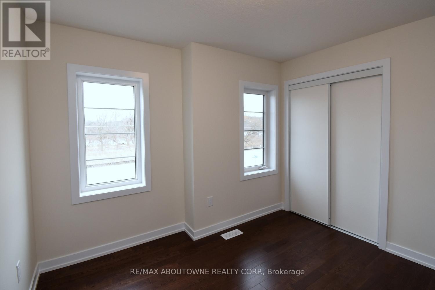 2 Sundin Drive S, Haldimand, ON - Indoor Photo Showing Other Room