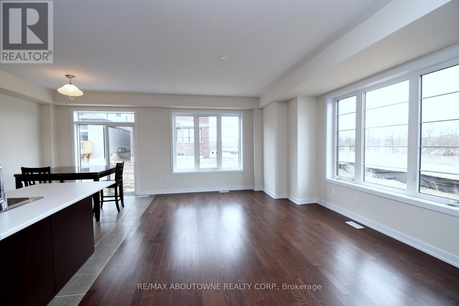 2 Sundin Drive S, Haldimand, ON - Indoor