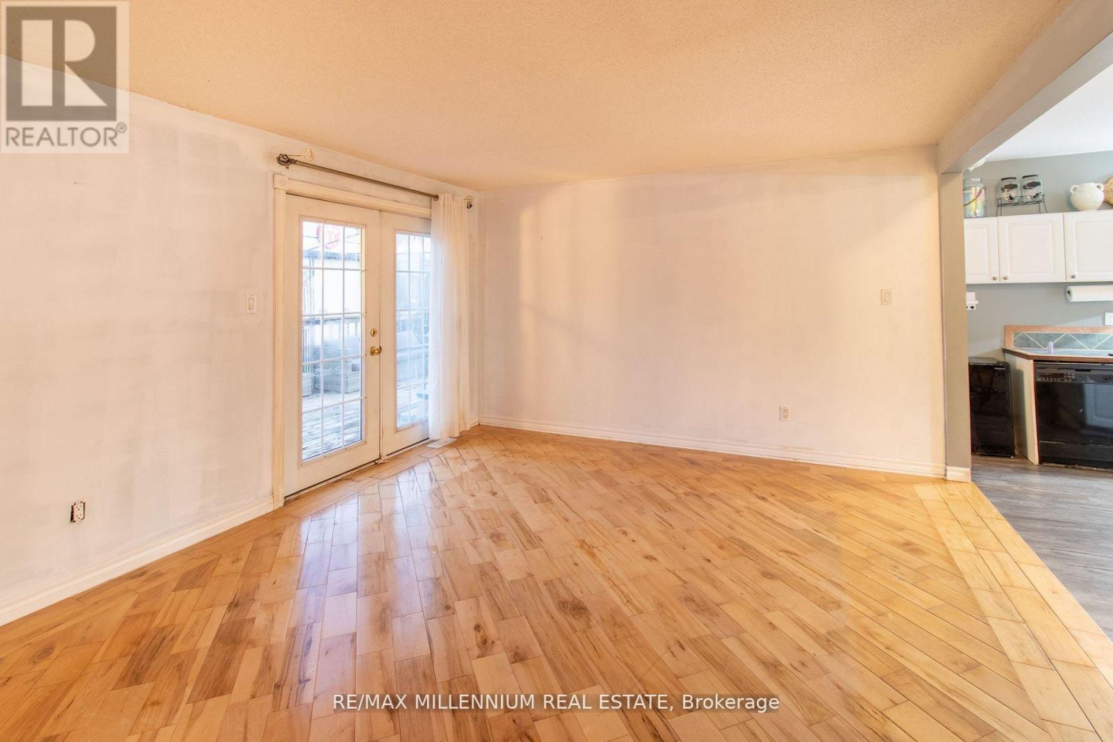 3021 Pinegrove Road, Springwater, ON - Indoor Photo Showing Other Room