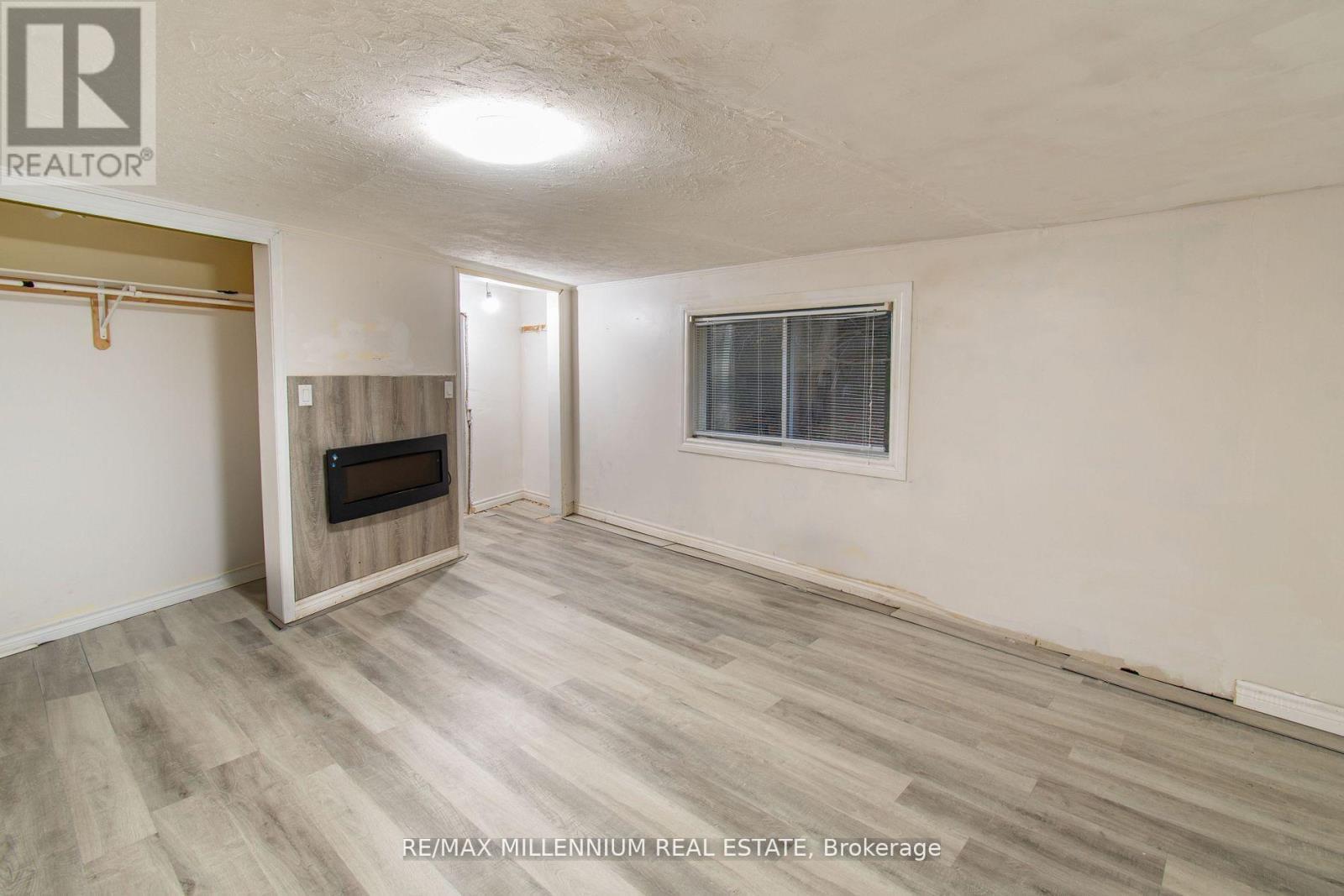 3021 Pinegrove Road, Springwater, ON - Indoor With Fireplace