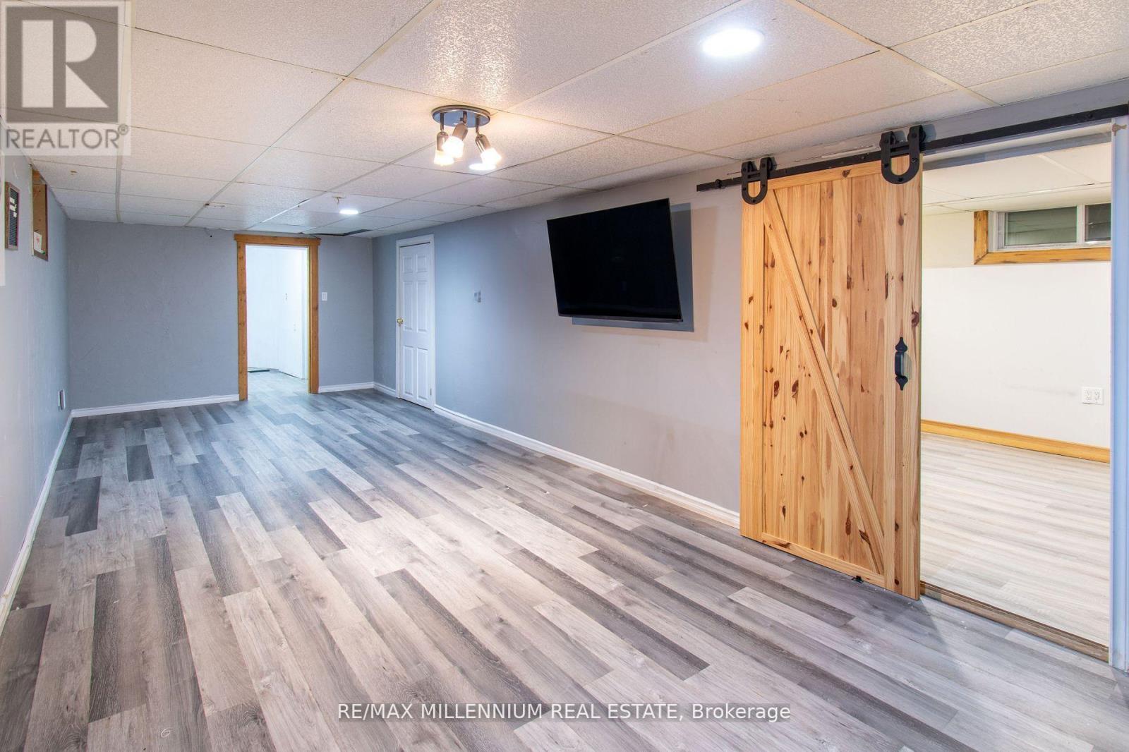 3021 Pinegrove Road, Springwater, ON - Indoor