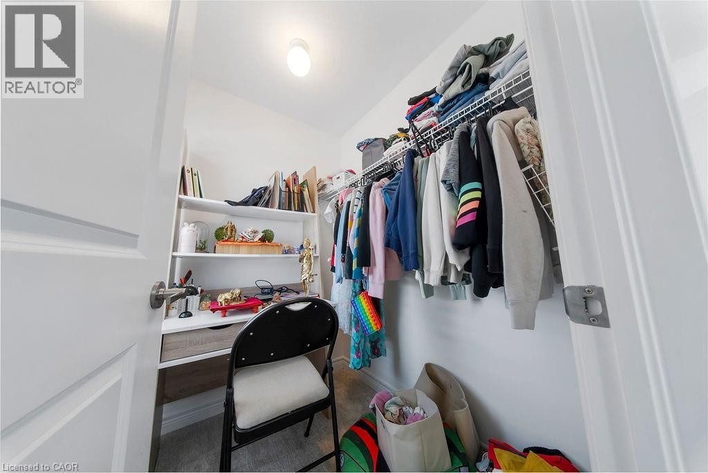 175 Blackbird Way, Mount Hope, ON - Indoor With Storage