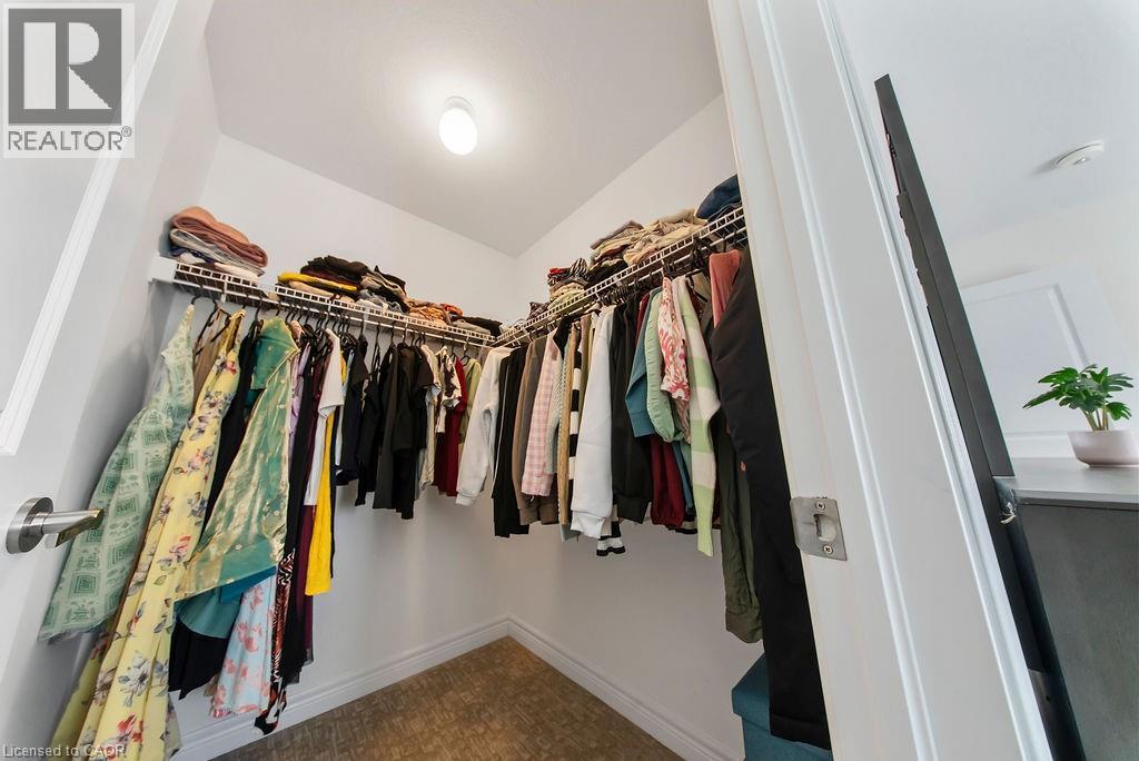 175 Blackbird Way, Mount Hope, ON - Indoor With Storage