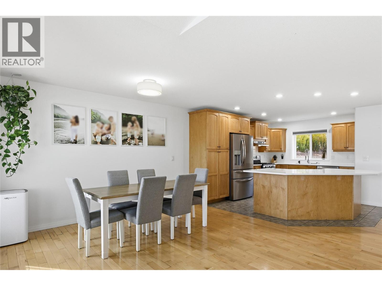 1492 Longley Crescent, Kelowna, BC - Indoor