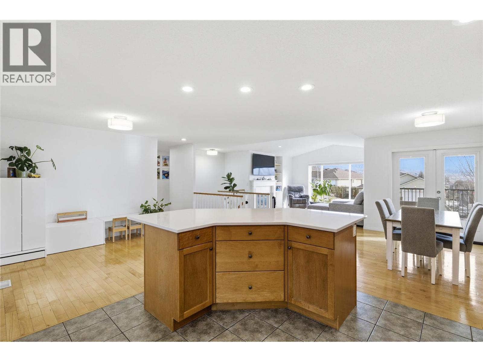 1492 Longley Crescent, Kelowna, BC - Indoor