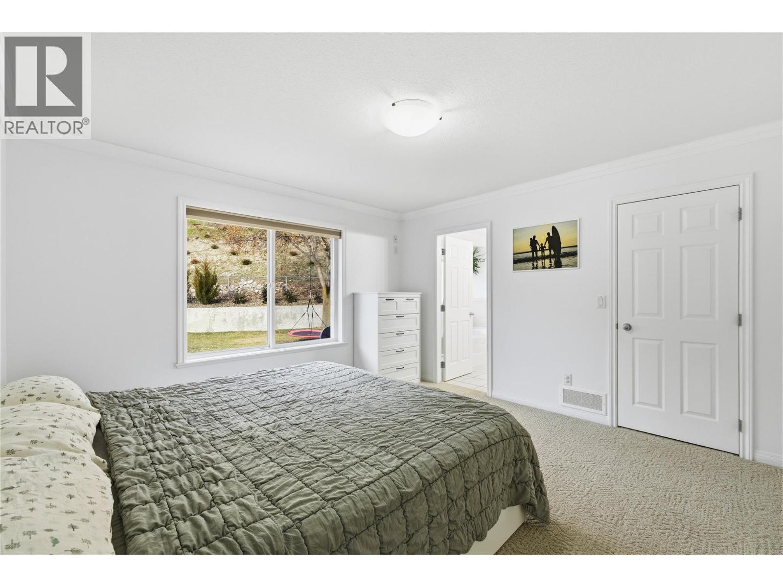 1492 Longley Crescent, Kelowna, BC - Indoor Photo Showing Bedroom