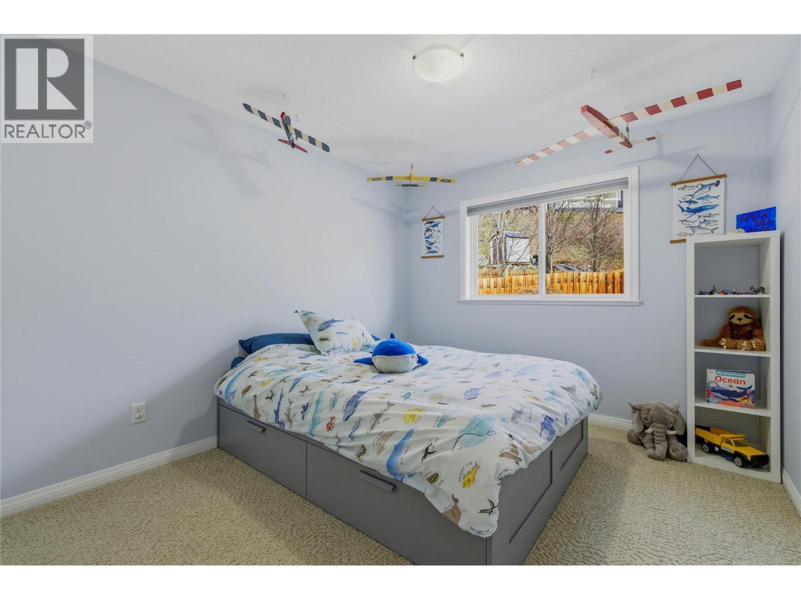 1492 Longley Crescent, Kelowna, BC - Indoor Photo Showing Bedroom