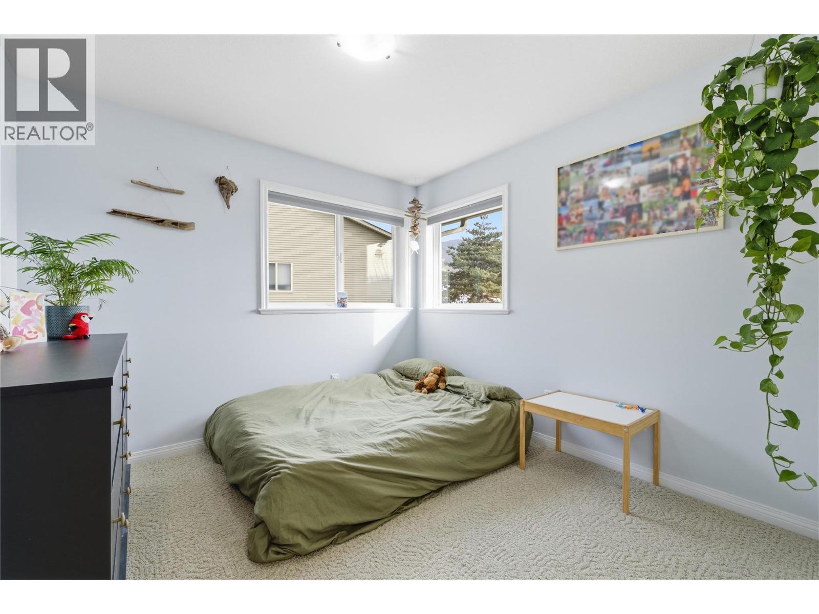 1492 Longley Crescent, Kelowna, BC - Indoor Photo Showing Bedroom