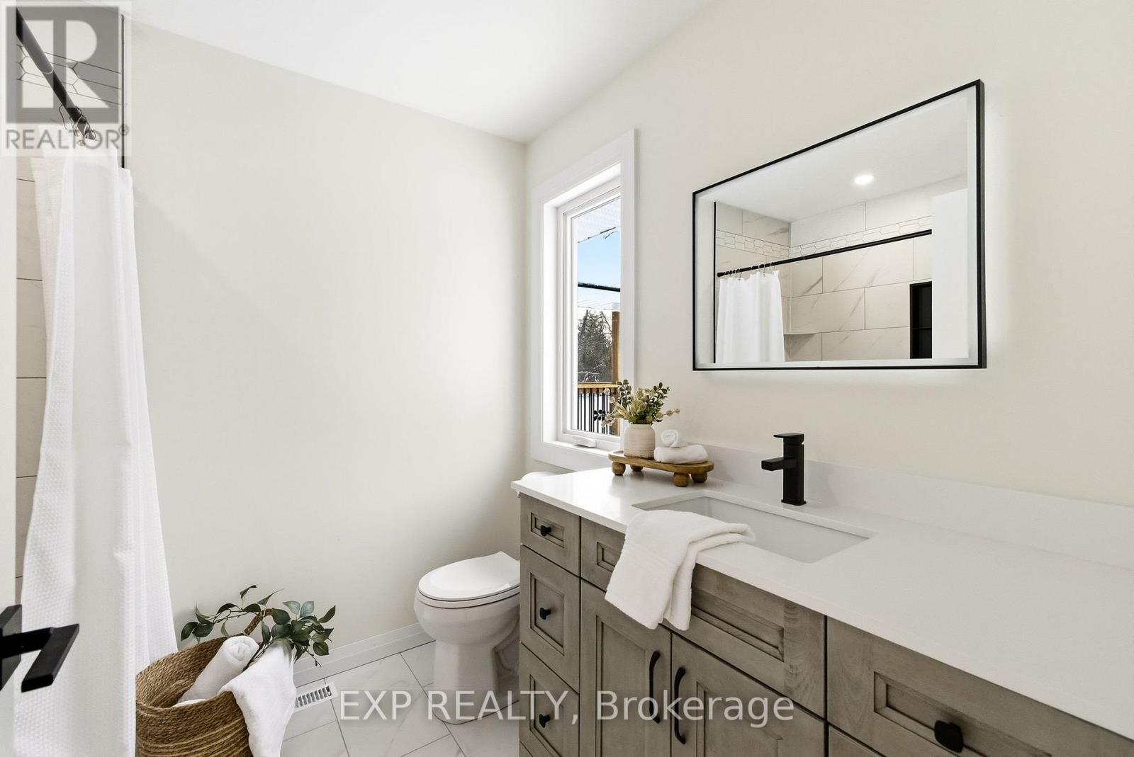 40 Hutchinson Court, Trent Hills, ON - Indoor Photo Showing Bathroom