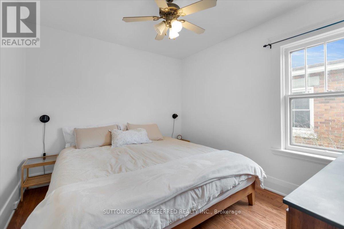 18 Tecumseh Avenue E, London South (South F), ON - Indoor Photo Showing Bedroom