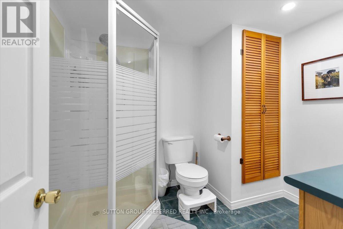 18 Tecumseh Avenue E, London South (South F), ON - Indoor Photo Showing Bathroom