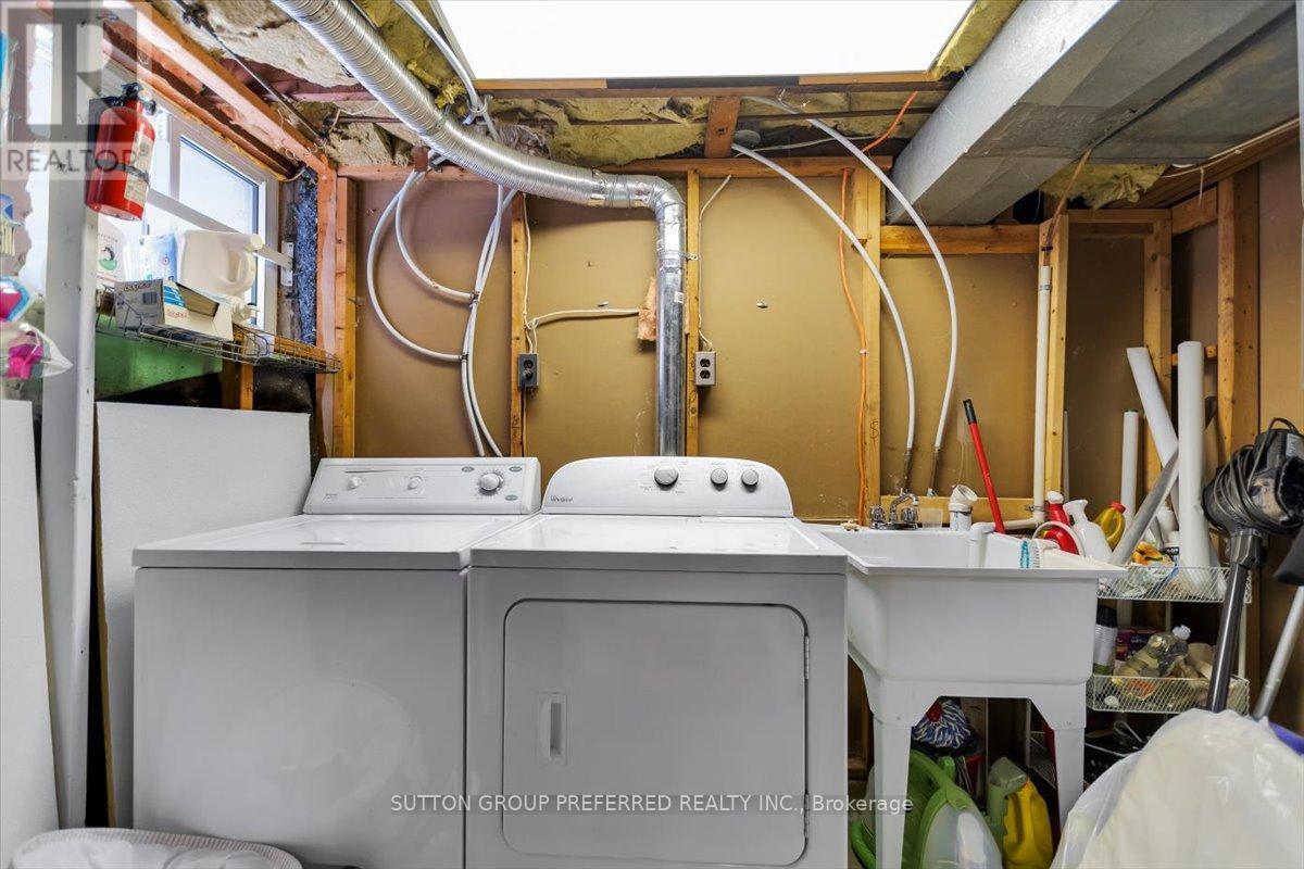 18 Tecumseh Avenue E, London South (South F), ON - Indoor Photo Showing Laundry Room