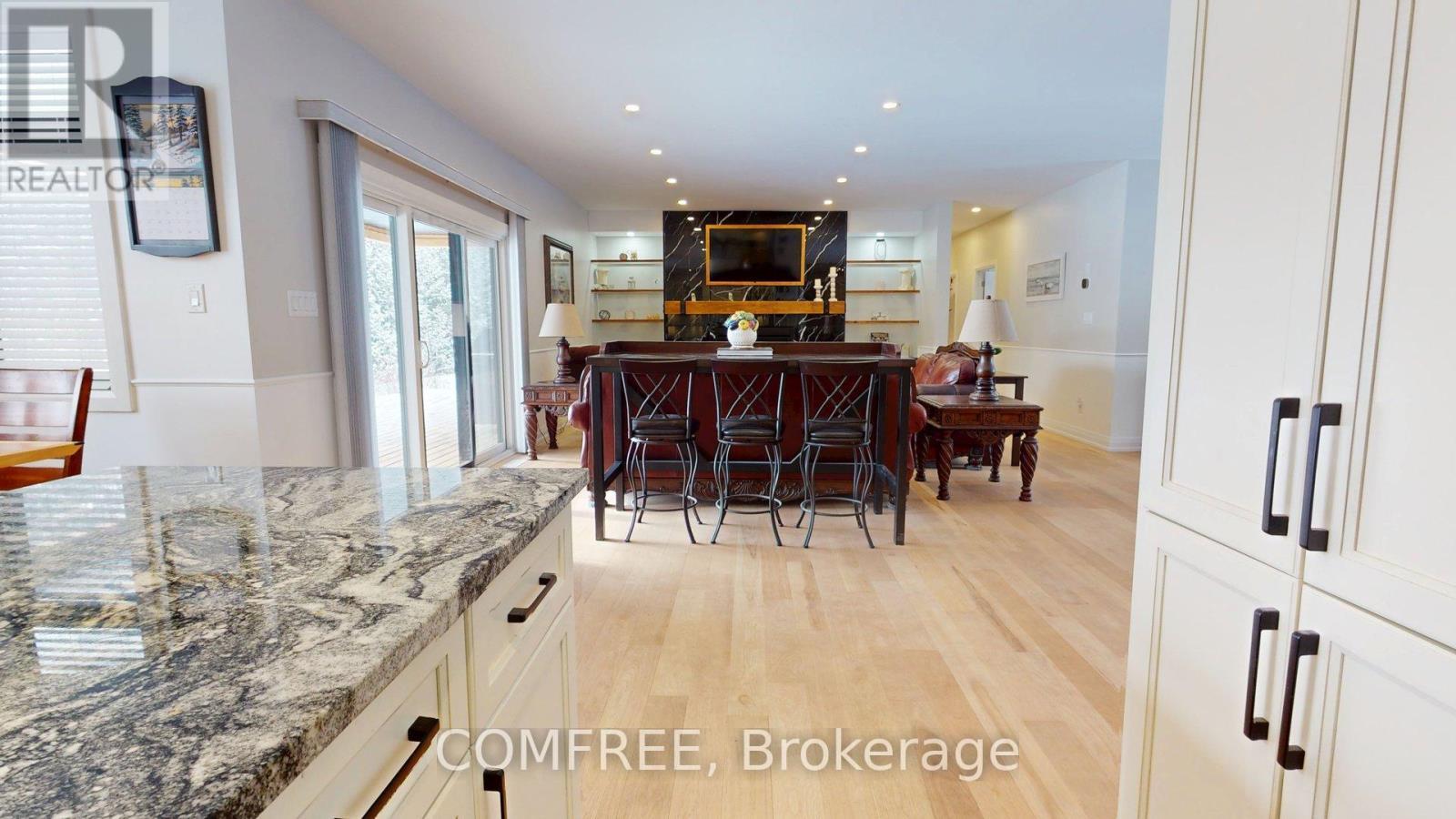 6264 Nick Adams Road, Ottawa, ON - Indoor Photo Showing Dining Room