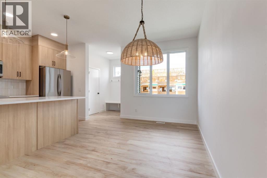 267 Sora Boulevard, Calgary, AB - Indoor Photo Showing Kitchen
