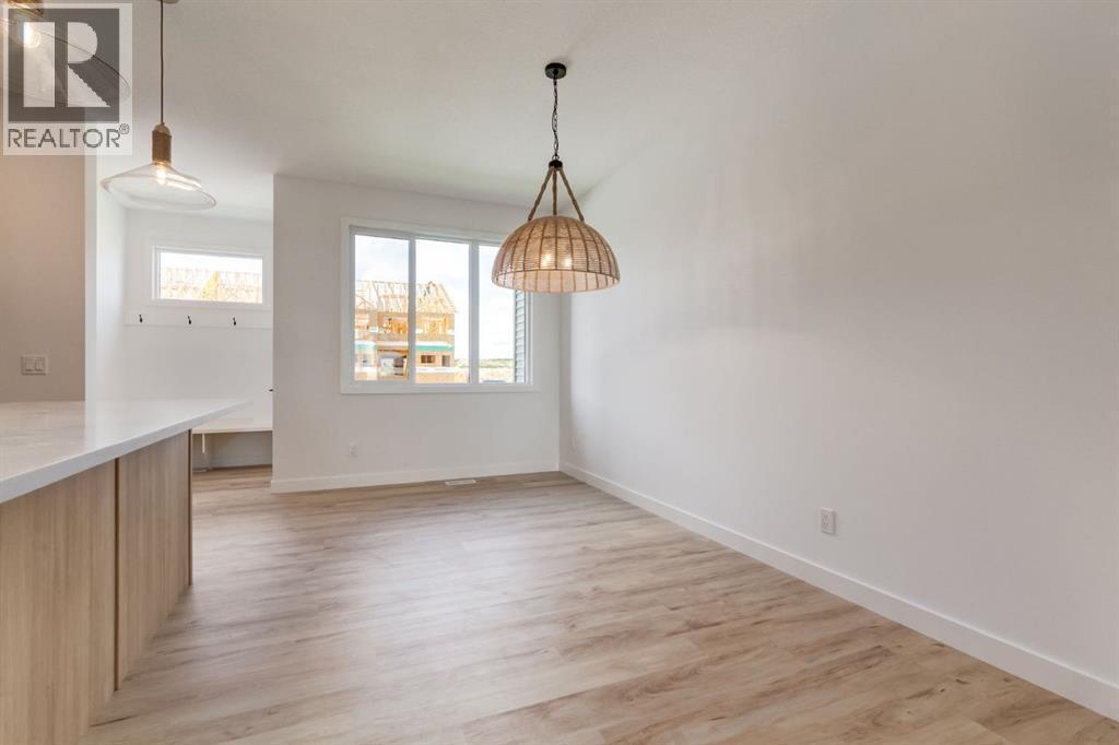 267 Sora Boulevard, Calgary, AB - Indoor Photo Showing Other Room