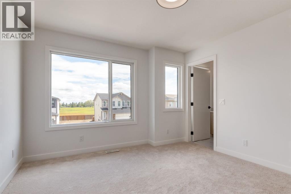 267 Sora Boulevard, Calgary, AB - Indoor Photo Showing Other Room
