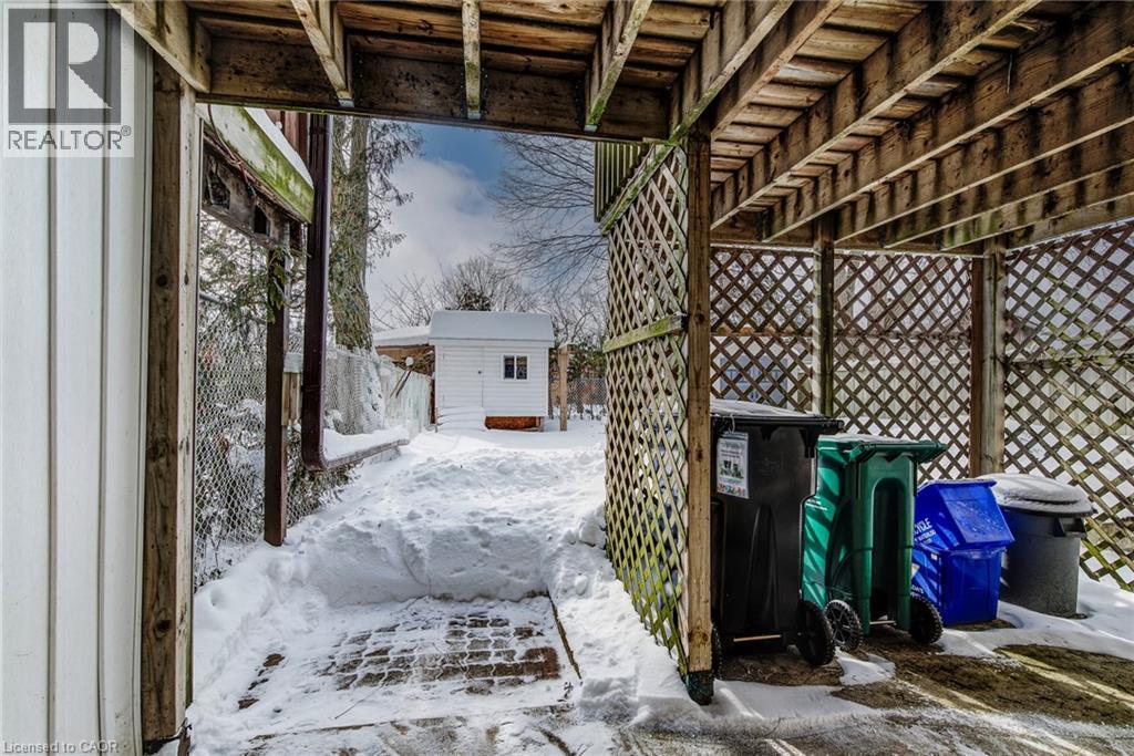 Unit 2 - Outdoor Patio - 839 Doon Village Road, Kitchener, ON