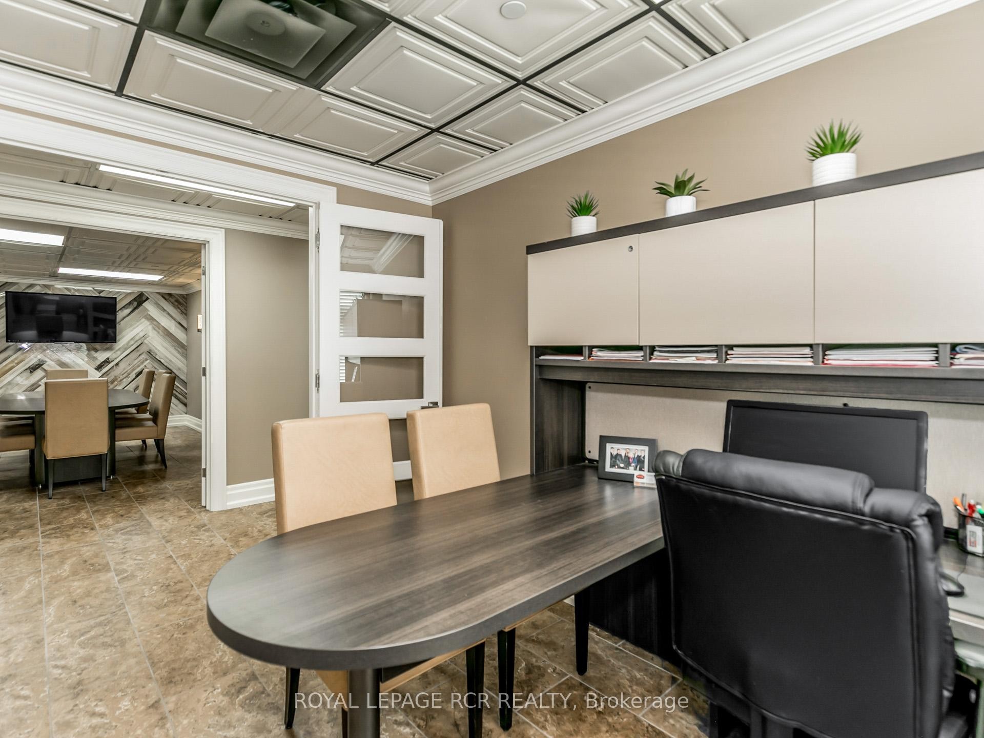 6 & 7-350 Harry Walker Parkway N, Newmarket, ON