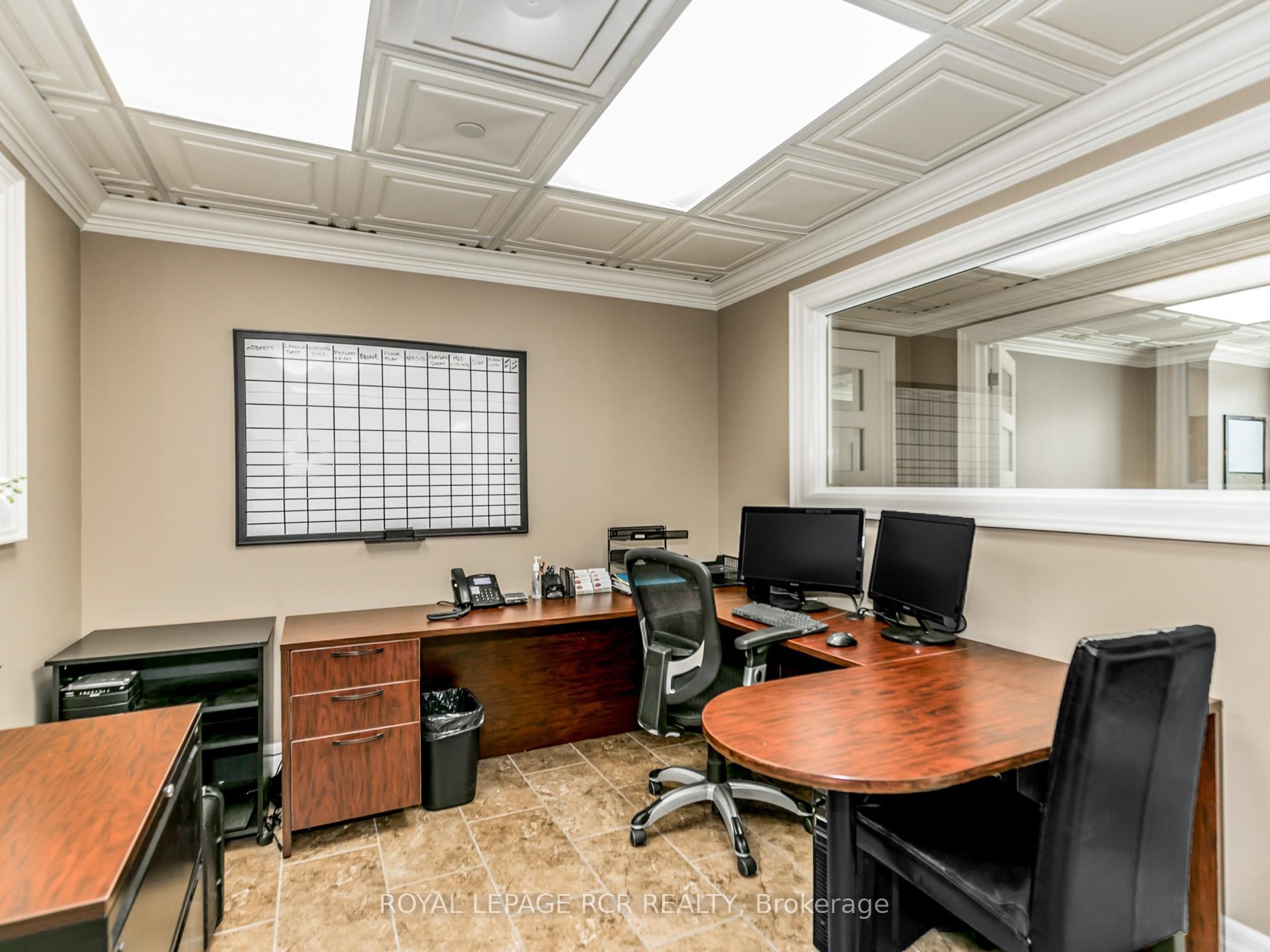 6 & 7-350 Harry Walker Parkway N, Newmarket, ON