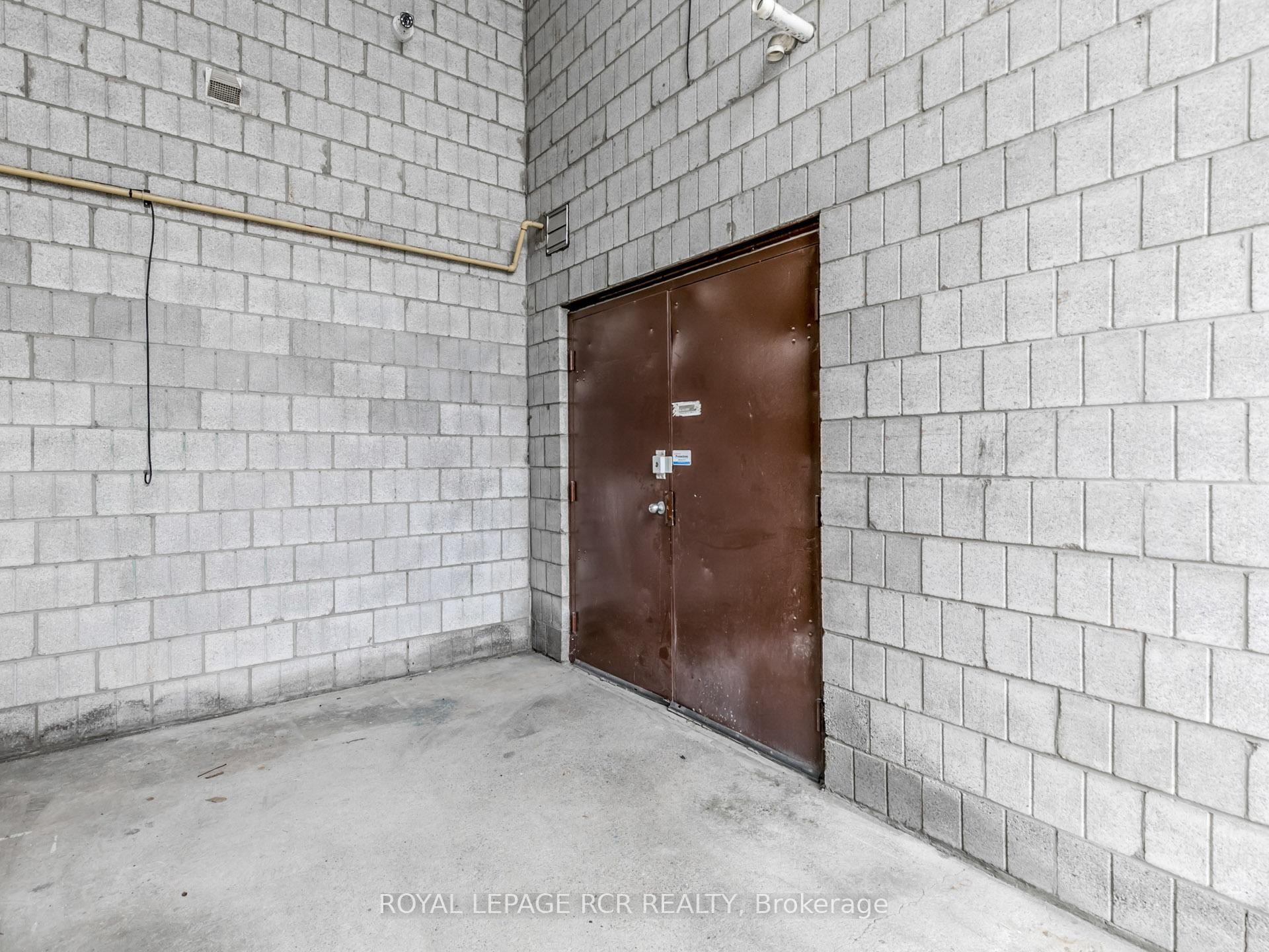 6 & 7-350 Harry Walker Parkway N, Newmarket, ON