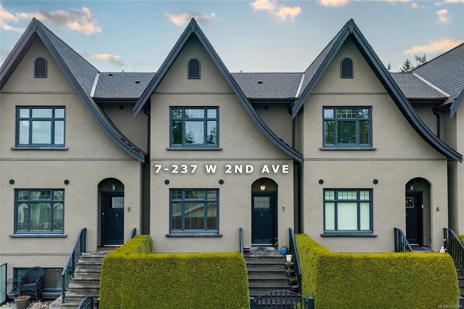 7-237 Second Ave West, Qualicum Beach, BC