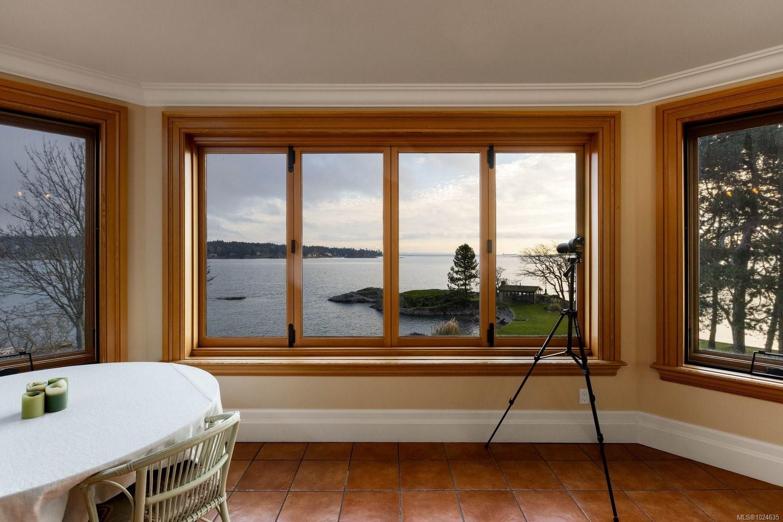 3175 Beach Dr, Oak Bay, BC