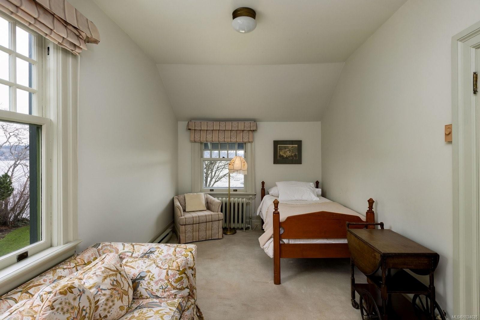 3175 Beach Dr, Oak Bay, BC