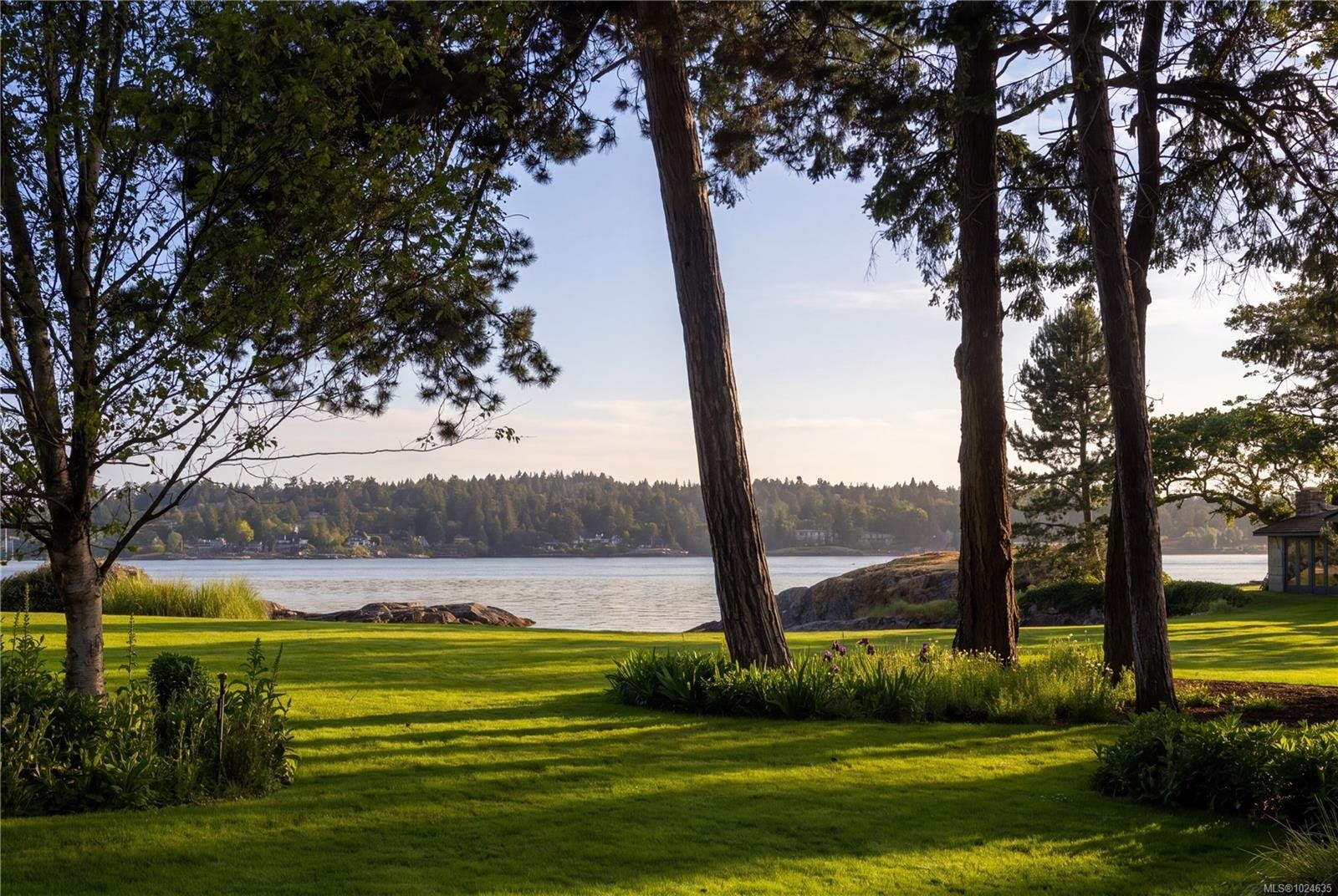 3175 Beach Dr, Oak Bay, BC