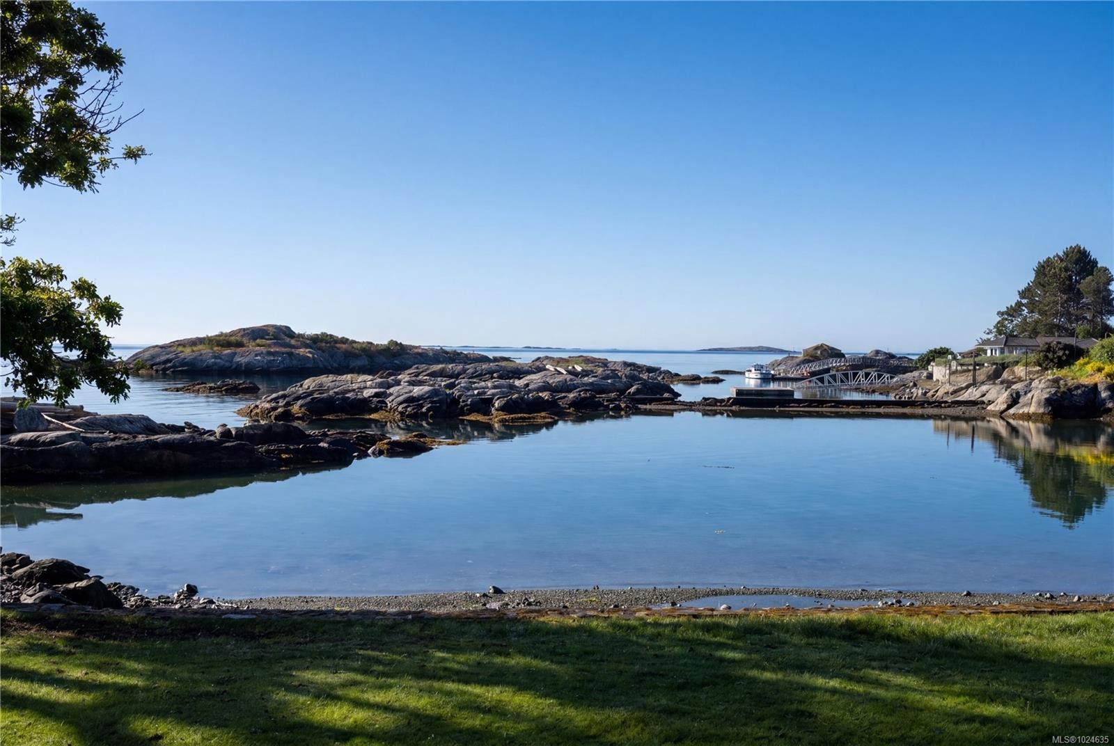 3175 Beach Dr, Oak Bay, BC
