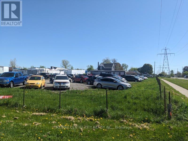 90 Clarke Road, London East (East Q), ON