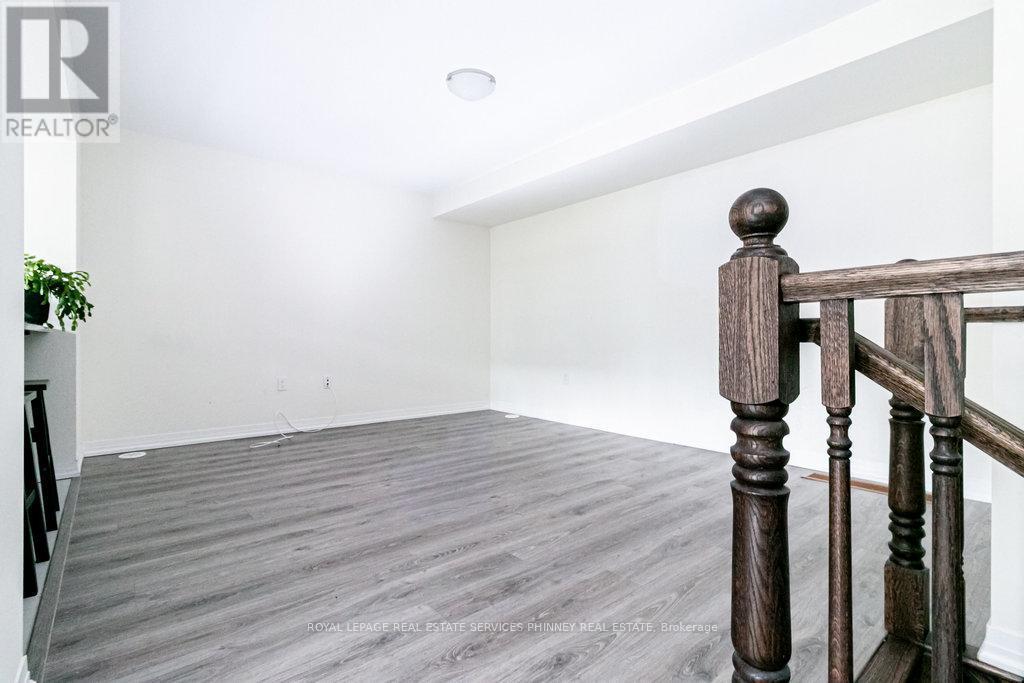 124 Stork Street, Oakville, ON - Indoor Photo Showing Other Room