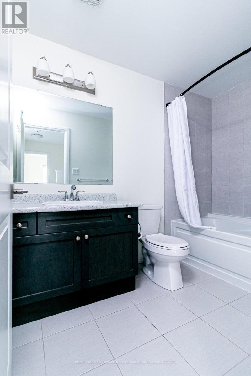 124 Stork Street, Oakville, ON - Indoor Photo Showing Bathroom