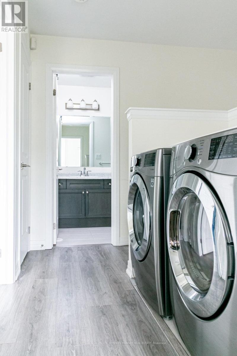 124 Stork Street, Oakville, ON - Indoor Photo Showing Laundry Room