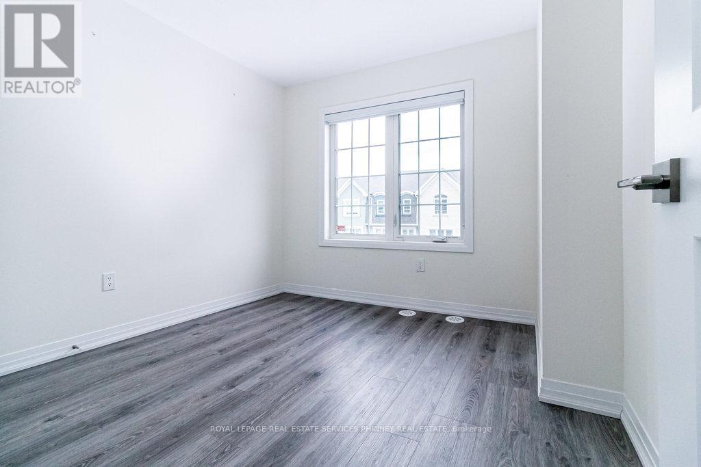 124 Stork Street, Oakville, ON - Indoor Photo Showing Other Room