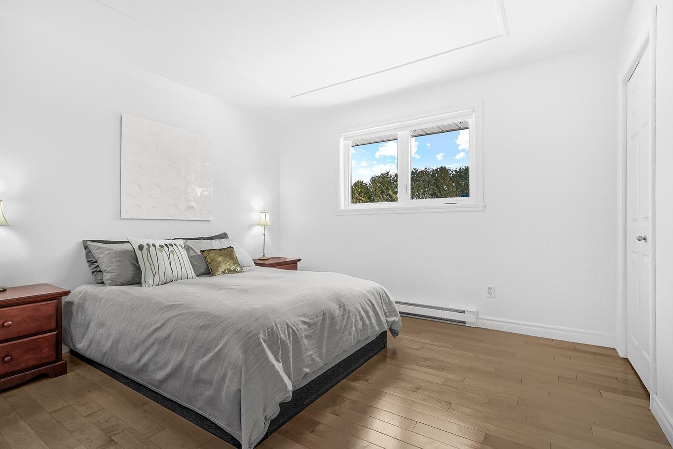 Primary bedroom - 1300 Rue Touzeau, Québec (Sainte-Foy/Sillery/Cap-Rouge), QC - Indoor Photo Showing Bedroom