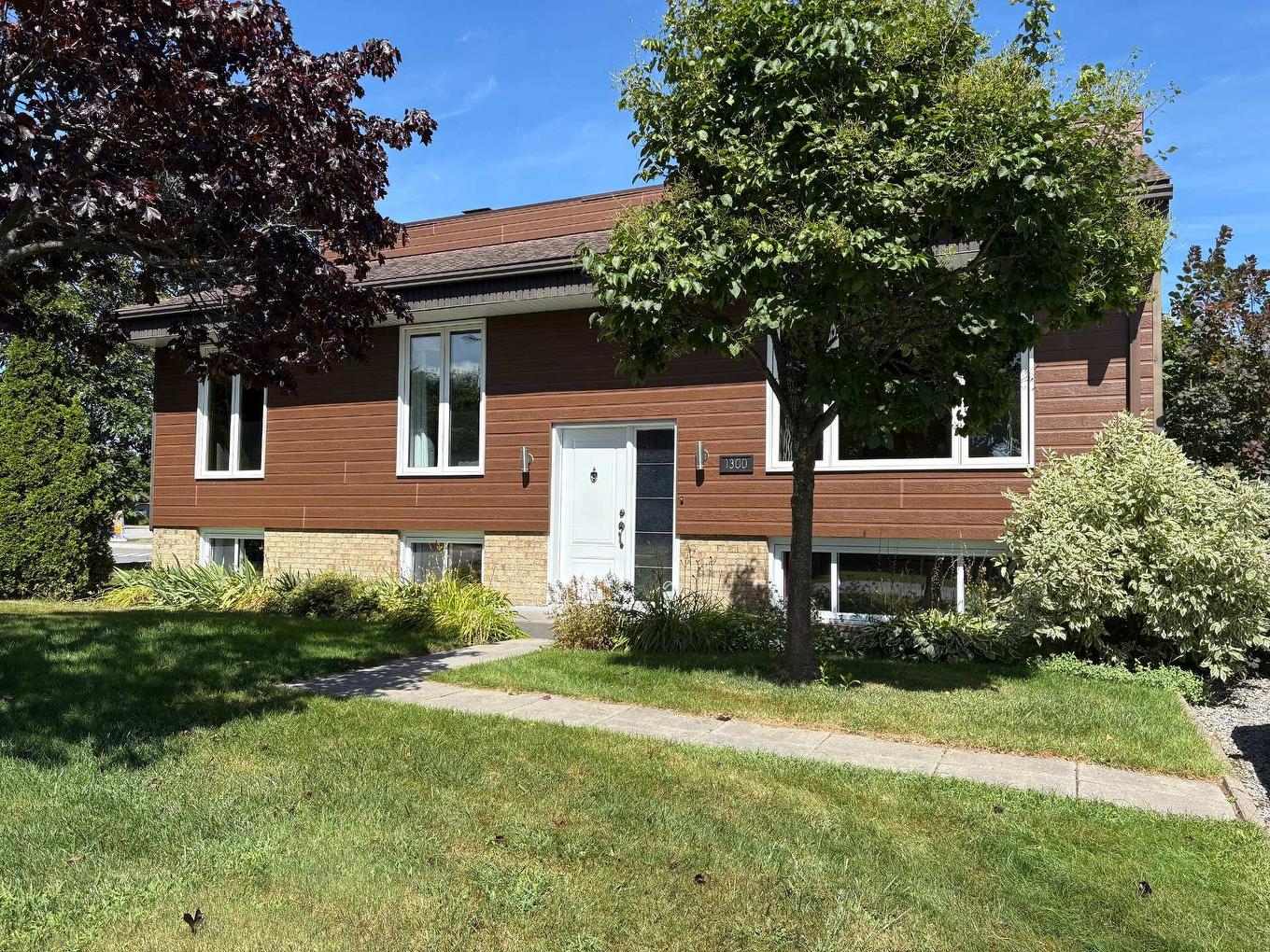 Frontage - 1300 Rue Touzeau, Québec (Sainte-Foy/Sillery/Cap-Rouge), QC - Outdoor