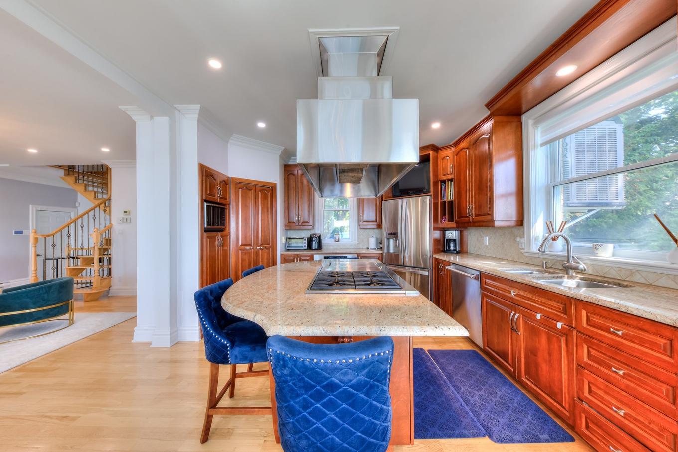 Cuisine - 8730 Boul. Lasalle, Montréal (Lasalle), QC - Indoor Photo Showing Kitchen With Double Sink