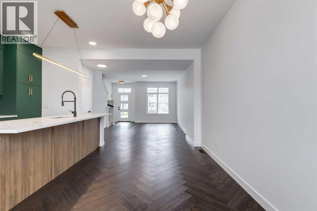 281 Cobblestone Gate, Airdrie, AB - Indoor Photo Showing Other Room