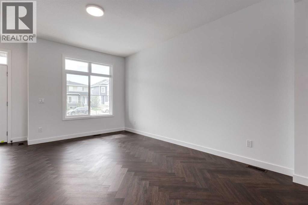 281 Cobblestone Gate, Airdrie, AB - Indoor Photo Showing Other Room