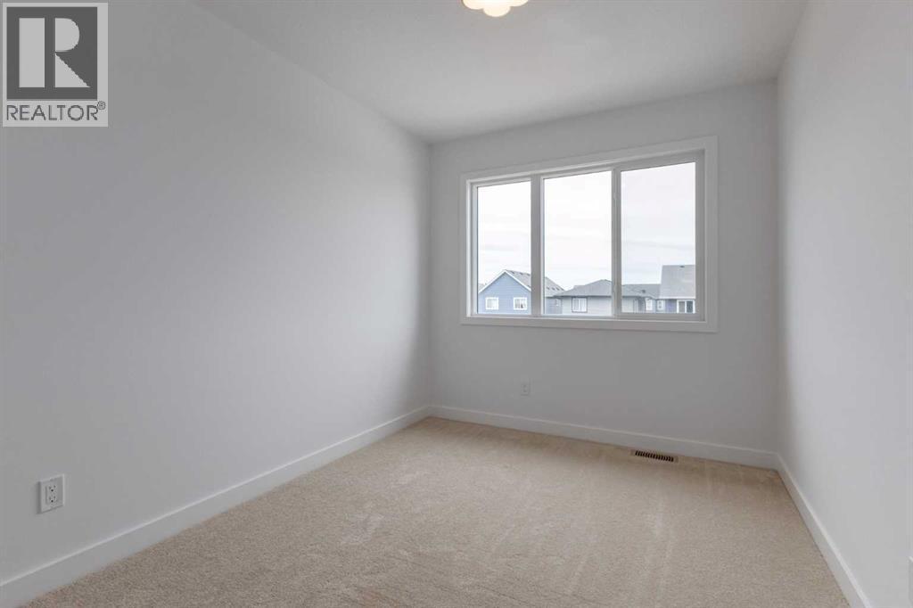 281 Cobblestone Gate, Airdrie, AB - Indoor Photo Showing Other Room