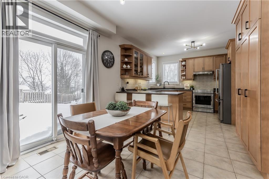 2055 Mountain Grove Avenue, Burlington, ON - Indoor Photo Showing Other Room